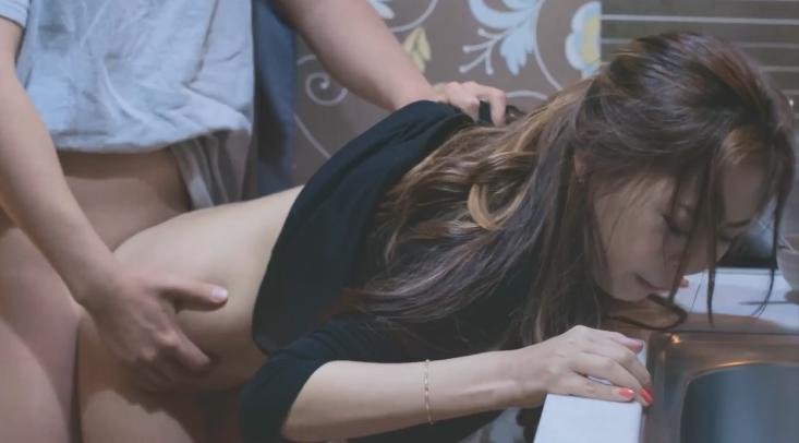 sex vn anh em Biểu cảm cực dâm của em gái xinh liếm đít cưỡi ngựa